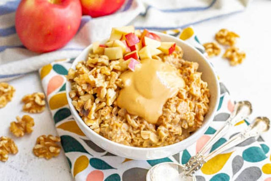 Peanut Butter Oatmeal with Cinnamon and Apples