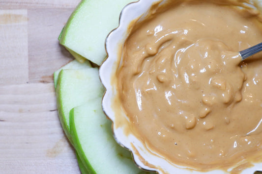 Apples & Crunchy Peanut Butter